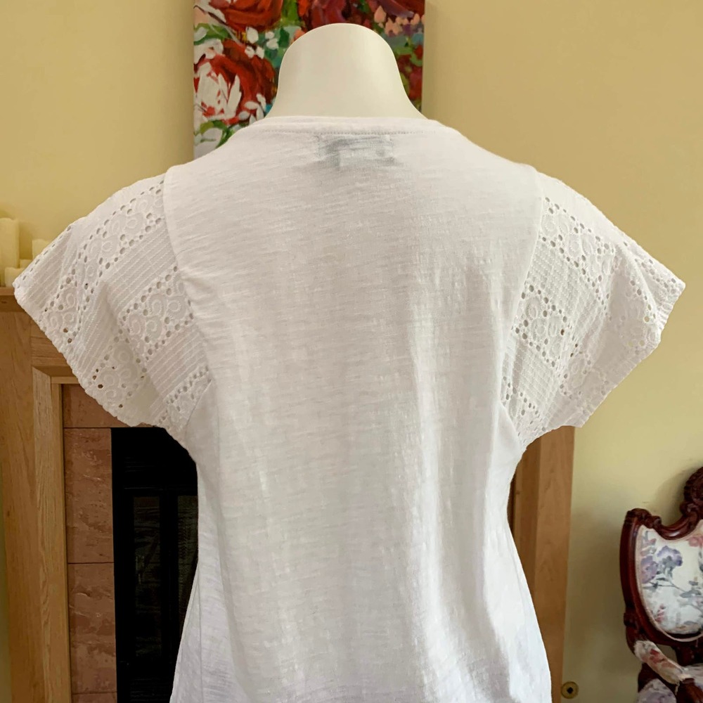 Liz Claiborne White Eyelet Trim Top Size Small - Picture 9 of 10